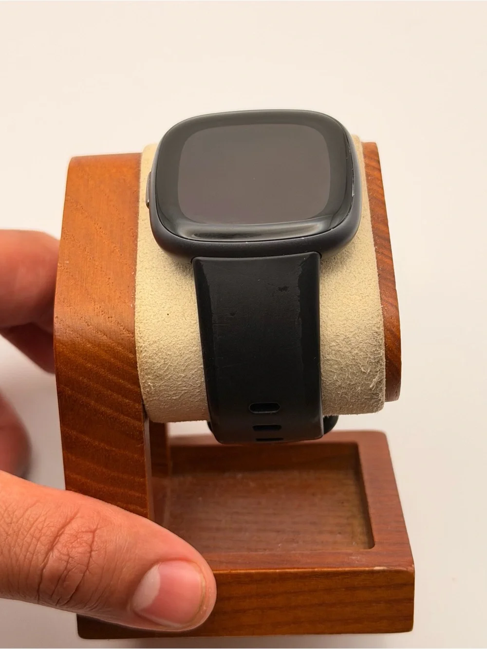 Fitbit Versa 4, Tested, Very Good, Charger Included, Black, Smartwatch